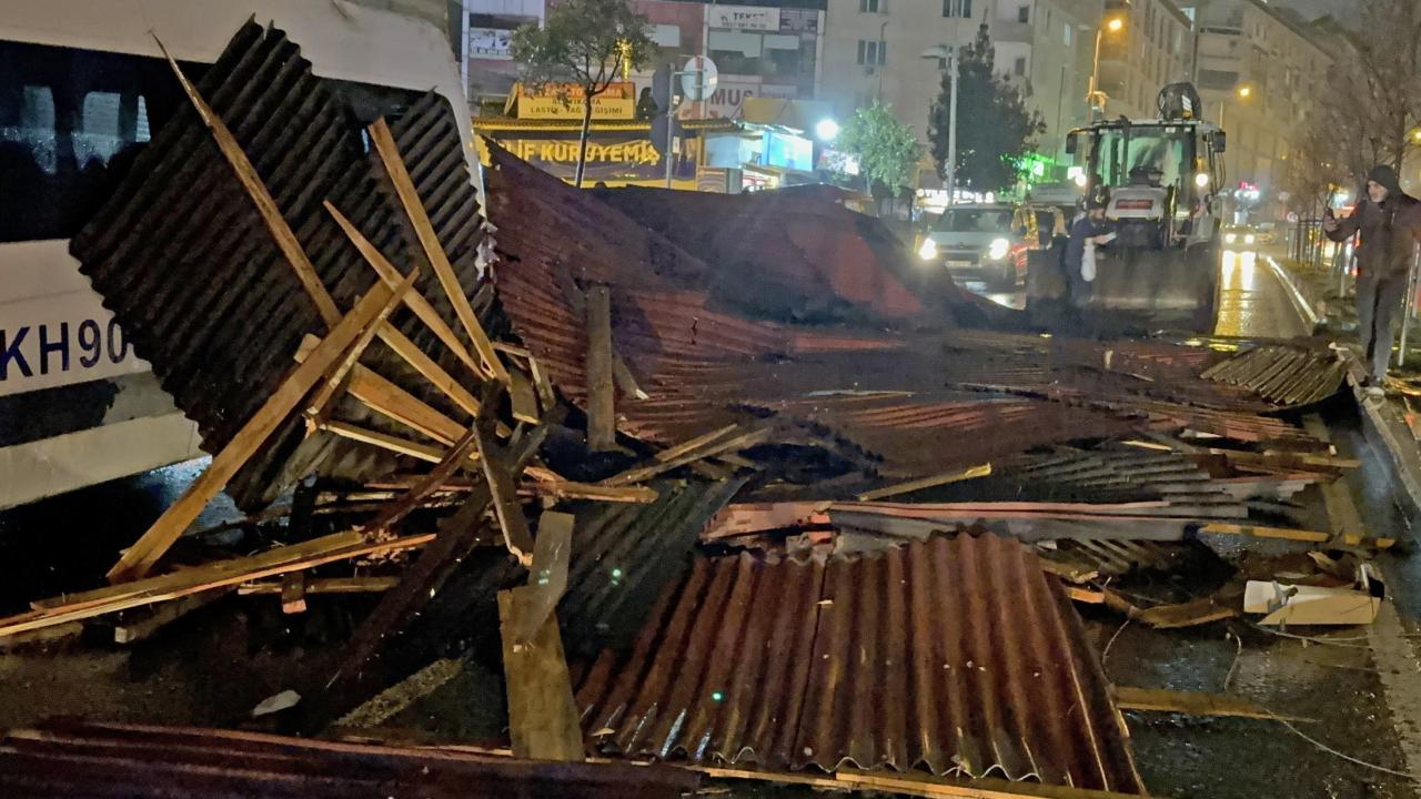 İstanbul şiddetli fırtına son durum