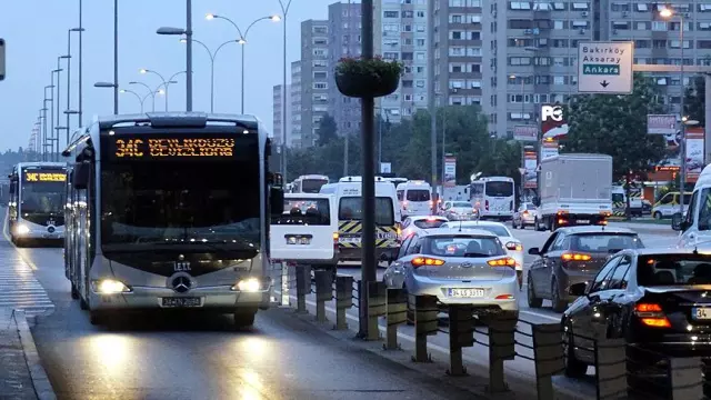 İstanbul’da Ulaşıma Dev Zam: Tam Bilet 42 TL, Taksi İndi-Bindi 210 TL Oldu!