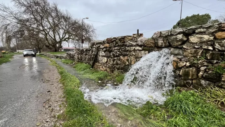 Kaz Dağları’nda Doğa Mucizesi: Kuraklıktan Sonra Taşların Arasından Sular Fışkırdı!