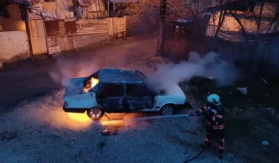 Malatya’da Öfke Patlaması: Babasıyla Tartıştı, Otomobili Ateşe Verdi!