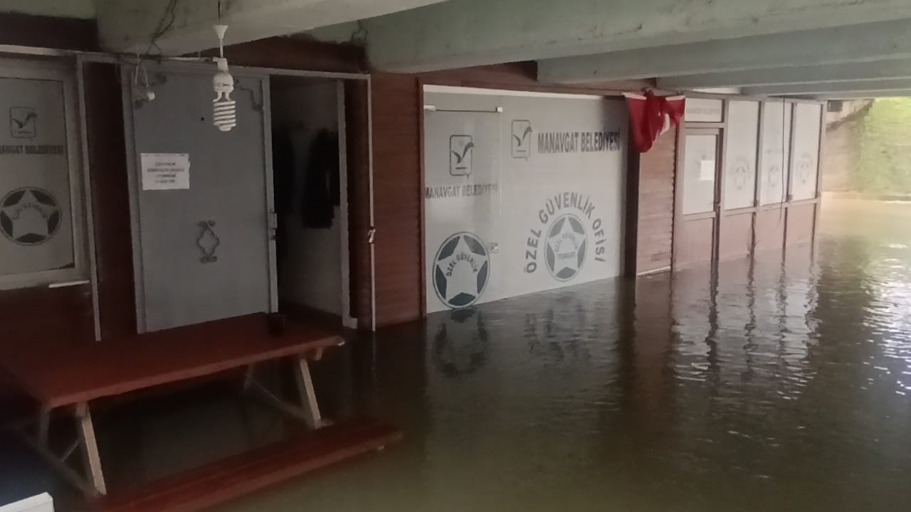 Manavgat Irmağı taşkın riski