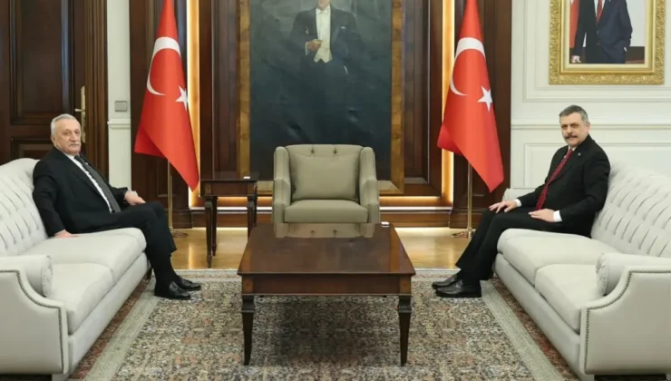 Mehmet Ağar Sessizliğini Bozdu: Bakanlık Ziyareti Bir Mesaj mı?