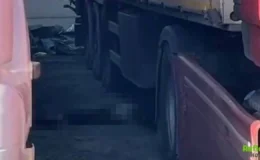 Menemen’de Depo Alanında Feci Kaza: Tırın Altında Kalan Şoför Saatler Sonra Bulundu