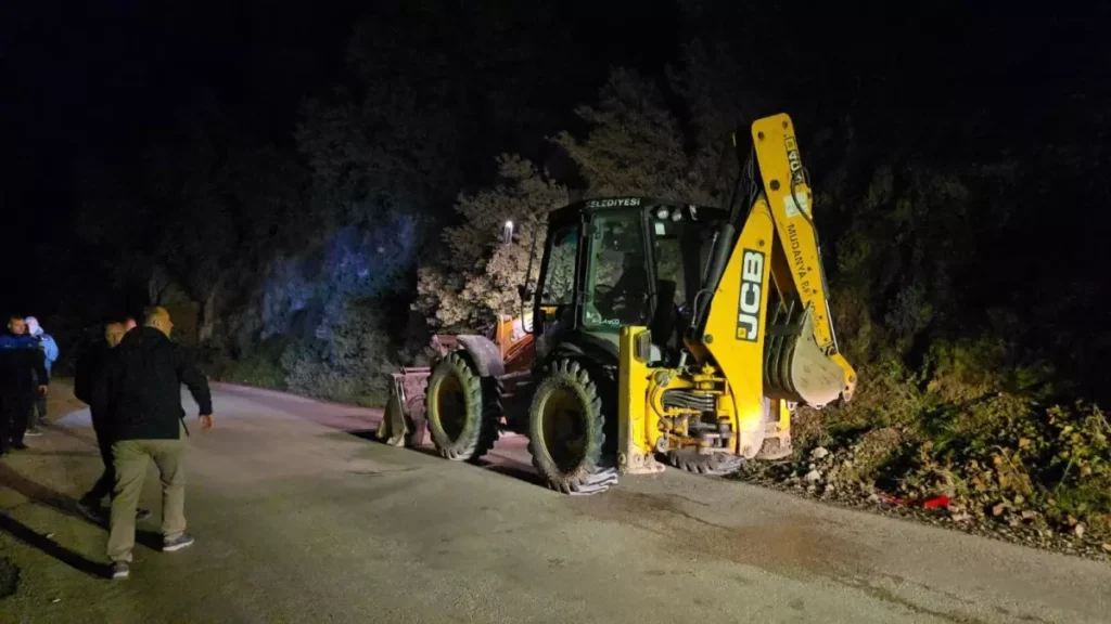 Mudanya-Altıntaş yolu heyelan