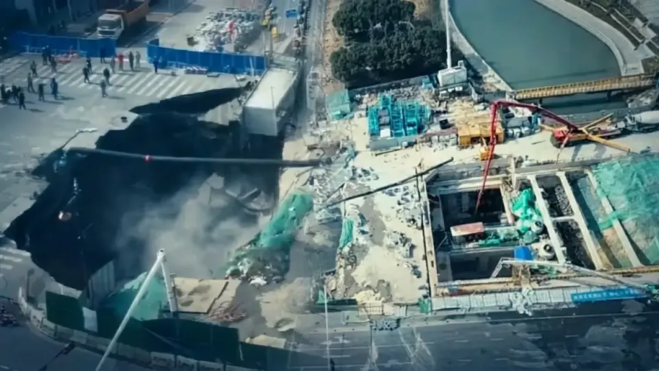 Şanghay metro inşaatı çökme