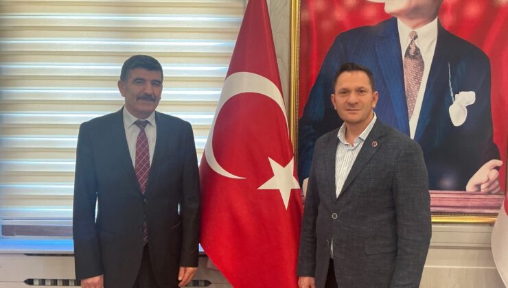 Koyulhisar’da Önemli Temas: İller Bankası’ndan Başkan Karakullukcu’ya Ziyaret