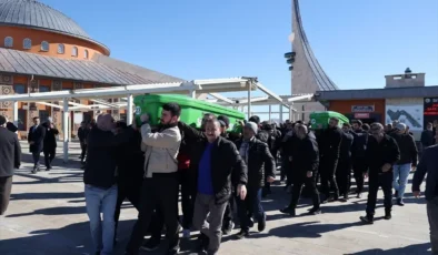 Teravihe Giderken Hayatlarını Kaybetmişlerdi! Gelin ve Kayınvalidenin Cenazesi Gözyaşlarıyla Defnedildi