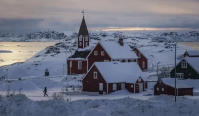 Trump’tan Grönland Hamlesi: ABD Bölgeye Hastane Gemisi Gönderiyor