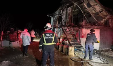 Uşak’ta Gece Yarısı Faciası: Prefabrik Ev Alevlere Teslim Oldu, Karı Koca Hayatını Kaybetti