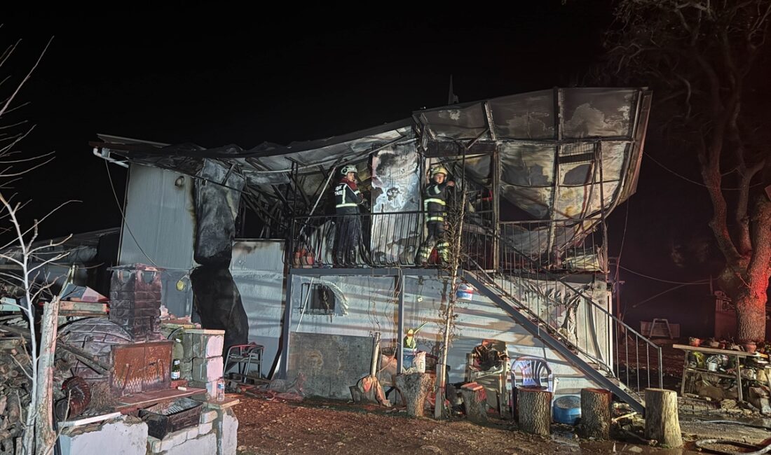 Uşak Sivaslı yangın son dakika