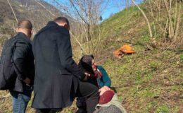 Uçuruma Yuvarlanan Yaşlı Kadını Fındık Dalları Tuttu