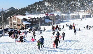 Zigana Kış Sporları Merkezi Yarıyıl Tatilinin Son Gününde Ziyaretçi Akınına Uğradı