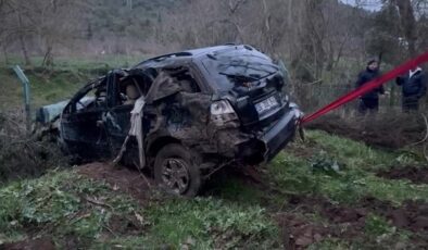 Sağanakta Dereye Kapılan Otomobil 1,5 Kilometre Sürüklendi.