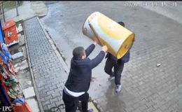 Afyonkarahisar’da Tekel Bayisinde Taşlı Sopalı Dehşet: O Anlar Kamerada!