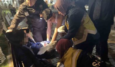 Aksaray’da Parkta Kanlı Kavga: 17 Yaşındaki Genç Bıçaklı Saldırıda Ağır Yaralandı