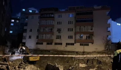 Bahçelievler’de Tehlike Çanları: İnşaat Temel Kazısı 5 Katlı Binayı Boşalttırdı!
