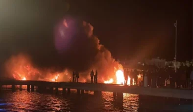 Lüks Yatların Külleri Denize Karıştı: Bodrum’da Marina Yangını Sonrası Temizlik Seferberliği