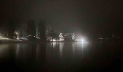 Bolu’nun İncisi Gölcük Tabiat Parkı Beyaz Gelinliğini Giydi Kar Kalınlığı Artıyor