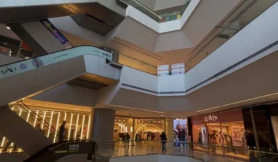 Bursa’da AVM’de Korkunç Ölüm: 22 Yaşındaki Genç Hayatını Kaybetti