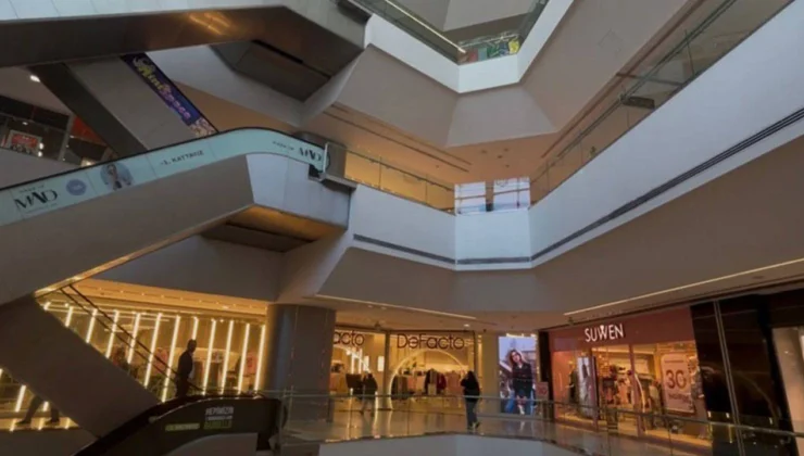 Bursa’da AVM’de Korkunç Ölüm: 22 Yaşındaki Genç Hayatını Kaybetti