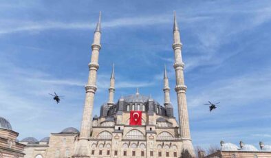 Edirne Semalarında Gurur Tablosu: F-16, Akıncı ve Atak’tan Şehitlere Saygı Uçuşu!