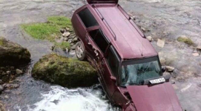 Giresun’da Korkutan Kaza: Kontrolden Çıkan Otomobil Dereye Uçtu