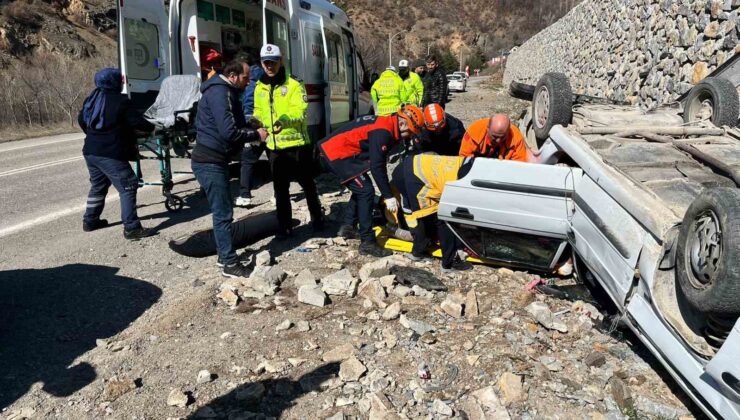 Gümüşhane’de Korkutan Kaza: Kontrolden Çıkan Otomobil Ters Döndü