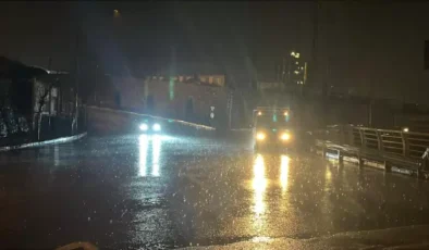 Hatay’da Şiddetli Fırtına: Dev Dalgalar Sahili Vurdu