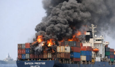 Hürmüz Boğazı’nda Sıcak Temas: Devrim Muhafızları Ticari Gemileri Hedef Aldı