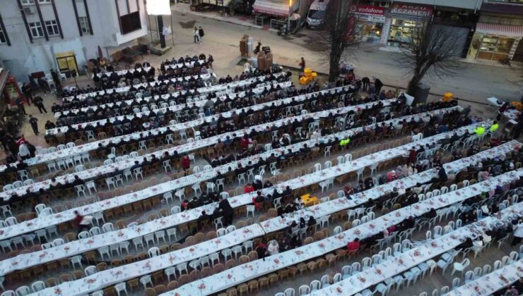 İkizce’de 1.500 Kişilik Kardeşlik Sofrası: “Sorunlarımızı Birlikte Çözelim”