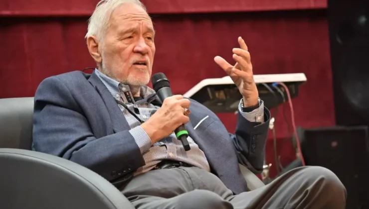 İlber Ortaylı Hastaneye Kaldırıldı: Fatih Altaylı Sevenlerinden Dua İstedi