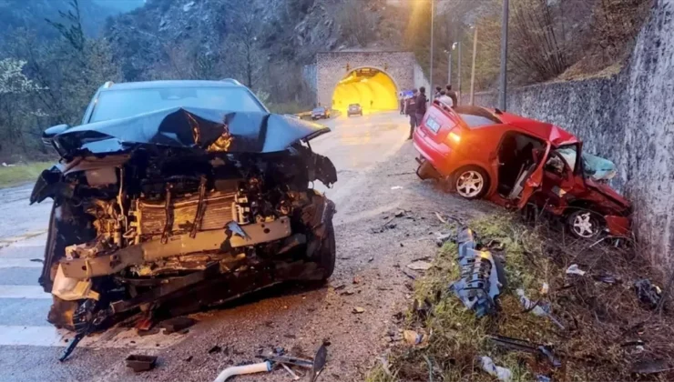 Karabük’te Tünel Çıkışında Feci Çarpışma: Yağmur A. Hayatını Kaybetti