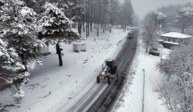 Mart Sonunda Kış Geri Döndü: Kazdağları’nın Zirveleri Beyaza Teslim Oldu