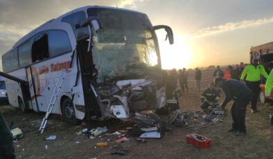 Konya’da Trafik Kazası: Belediye Otobüsü ile Öğrenci Servisi Çarpıştı