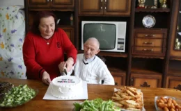 Asırlık Çınar 102 Yaşında: Ordulu Hüseyin Dede’den Gençlere Taş Çıkartan Doğum Günü!