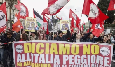 Roma Sokaklarında “Savaşa ve Yargı Reformuna Hayır” Çığlığı