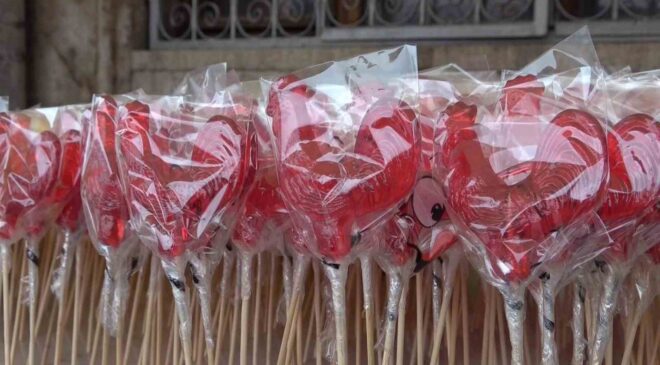 Sivas’ta Ramazan Nostaljisi: Asırlık Horoz Şekerleri Yeniden Tezgâhlarda