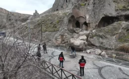 Kayseri Soğanlı Vadisi’nde Kaya Kopması Dehşeti: Teknik Ekipler Teyakkuzda!