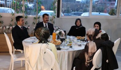 Suşehri’nde Protokolü Buluşturan İftar: Birlik ve Beraberlik Mesajları Verildi
