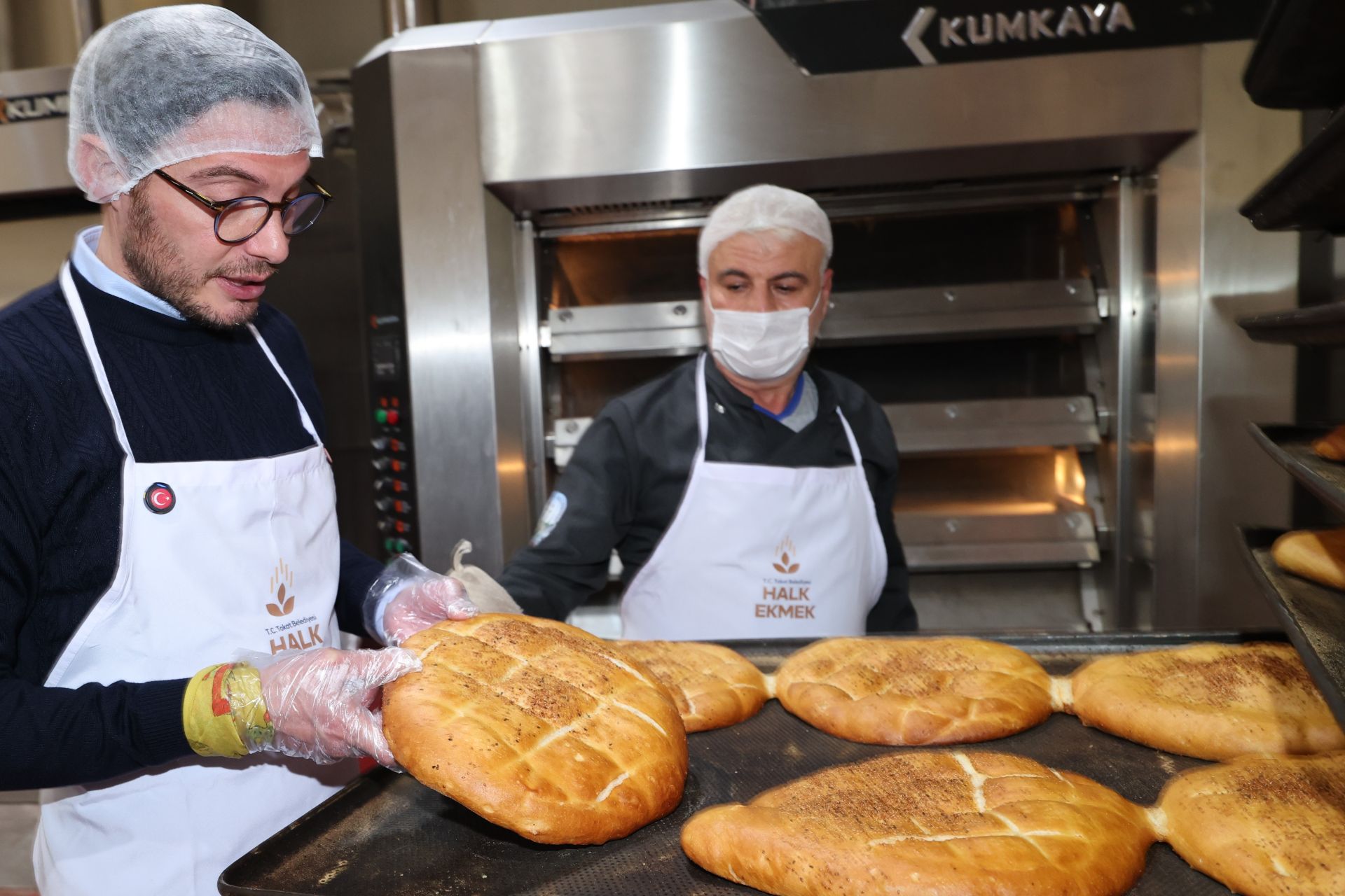 Tokat Belediyesi Ramazan Pidesi Dağıtımı