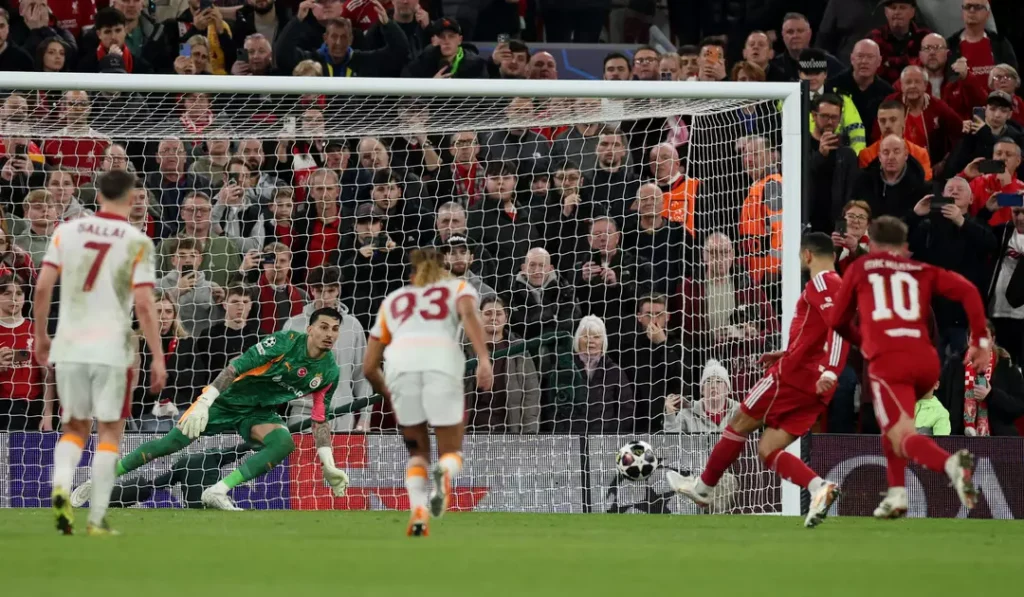 Uğurcan Çakır Liverpool kurtarışları