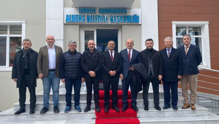 Alucra’da Giresun Zirvesi: İstanbul’daki Büyük Buluşma İçin İmzalar Atıldı