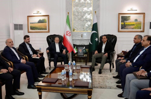 İran’dan Pakistan’a Kritik Çıkarma: ABD Heyeti Beklenirken Sürpriz Görüşme!