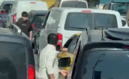Beyoğlu’nda Trafik Magandası Dehşeti: Motosikletliyi Bacağından Bıçaklayıp Kaçtı