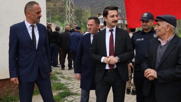 Gökdere’de Bayram Rüzgarı Esti: Koyulhisar Protokolü Çocukların Heyecanına Ortak Oldu