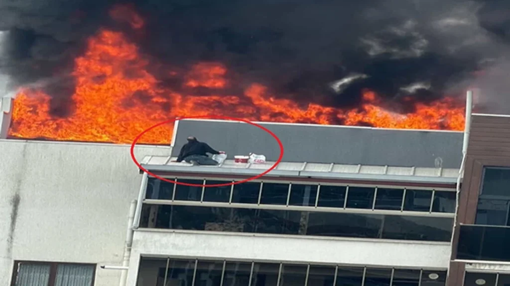 Bursa Yıldırım çatı yangını