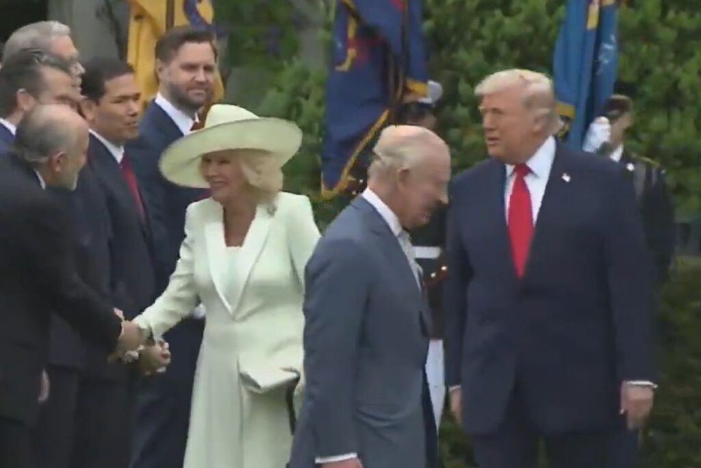Donald Trump Kraliçe Camilla protokol