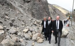 Gümüşhane’de Bir Haftalık Ulaşım Çilesi: Meclis Başkanı Heyelan Bölgesinde