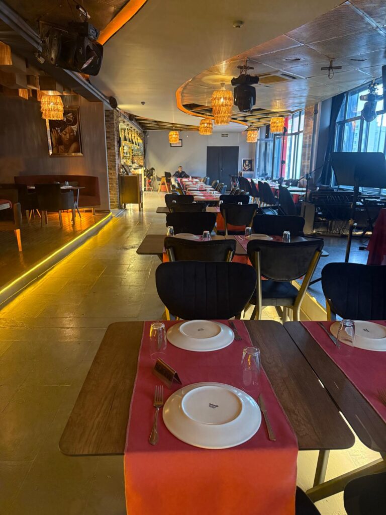 İdris Elal Byboss Sahne