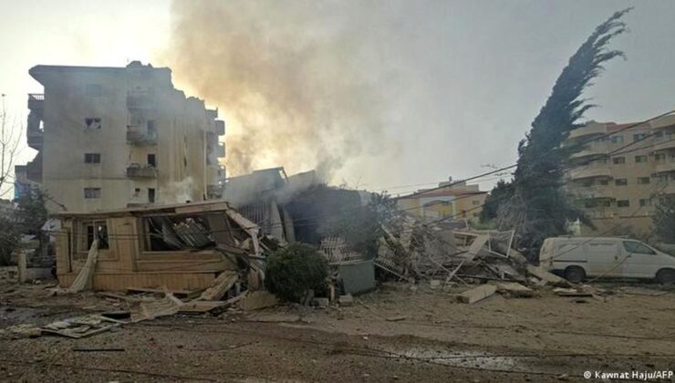 Lübnan’da İnsani Dram Derinleşiyor: İsrail Sur Kentinde Hastaneyi Vurdu